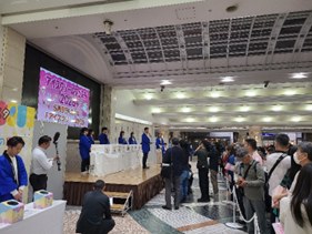 アイスクリーム王子の登場や抽選くじ、フォトパネルなど、楽しい企画を実施しました。